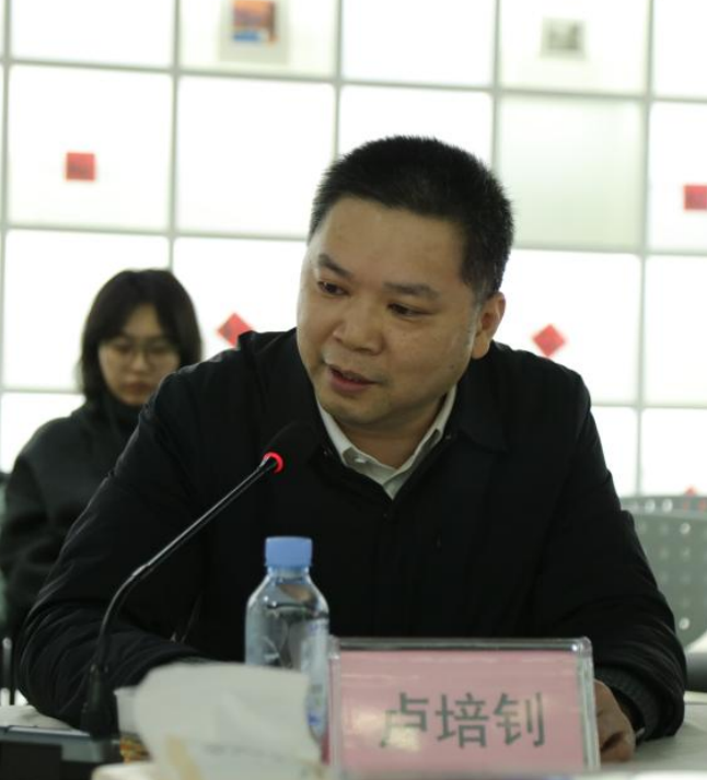 beats365唯一官网入口官网党委委员、副总经理、总编辑卢培钊作指导讲话